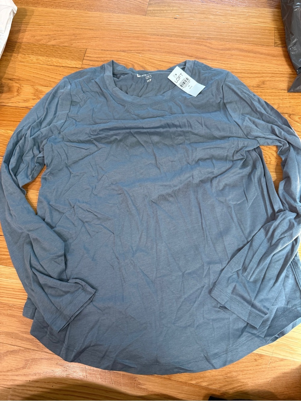 Ann Taylor LOFT long sleeve T-shirt, petite medium- blue